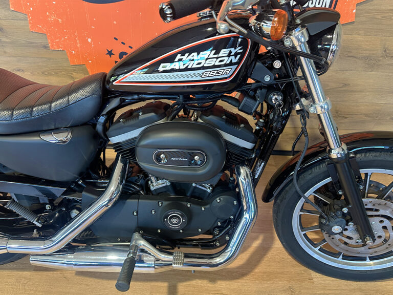 Harley-Davidson XL883R Roadster 2006 usata a carburatori, completamente originale, in vendita presso Harley-Davidson Civitanova