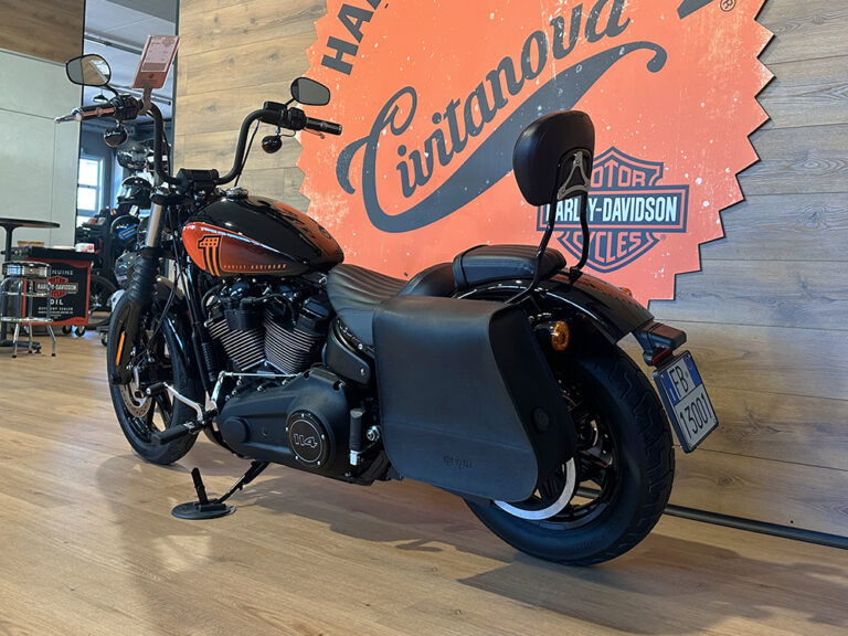 Harley-Davidson Street Bob 114 2023 usata – scarichi Vance & Hines Twin Slash – in vendita presso Harley-Davidson Civitanova