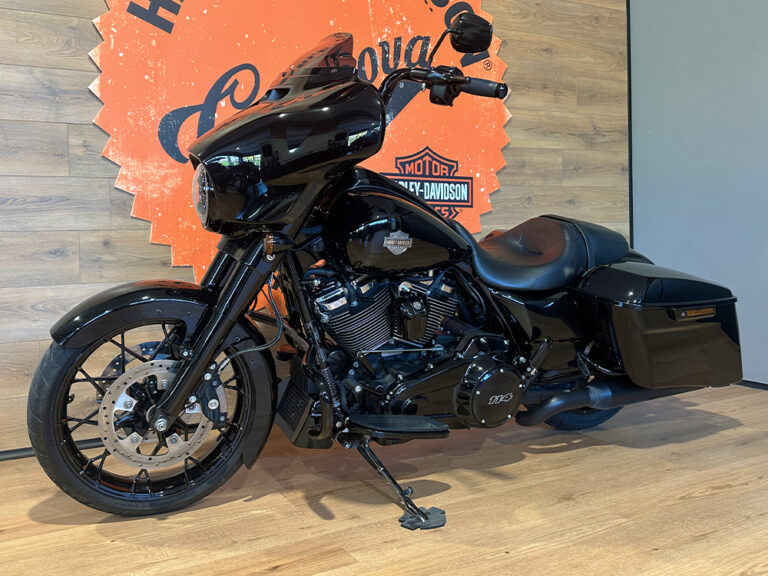 Harley-Davidson Street Glide 2021 usata – Touring con manubrio 14" e accessori originali – Harley-Davidson Civitanova
