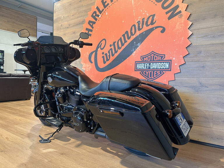 Harley-Davidson Street Glide 2021 usata – Touring con manubrio 14" e accessori originali – Harley-Davidson Civitanova
