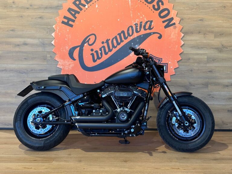 Moto Harley-Davidson Fat Bob 114 del 2020 usata nera con scarico Vance & Hines Short Shots