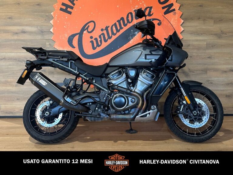 Moto Harley-Davidson Pan America Special 2023 con borse sport e bauletto Gi.Vi. King