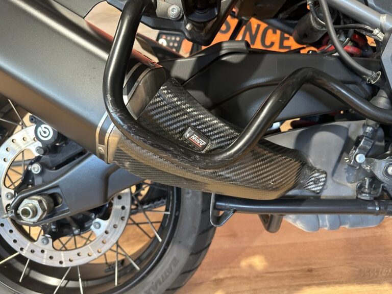 Terminale di scarico Mivv con protezione calore installato su Harley-Davidson Pan America Special 2