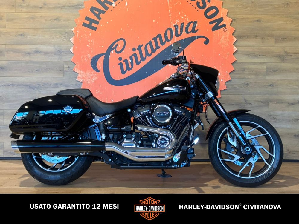Harley-Davidson Sport Glide 2019 usata – Softail stock con valigie verniciate Vivid Black – Harley-Davidson Civitanova