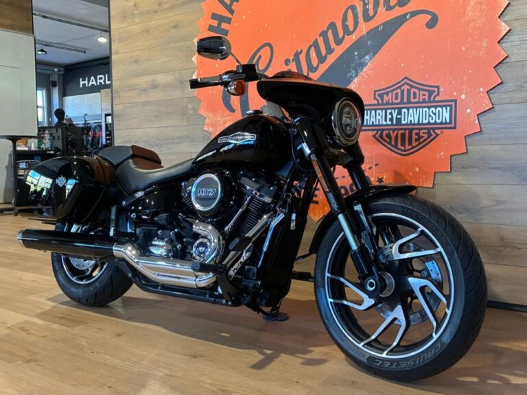 Harley-Davidson Sport Glide 2019 usata – Softail stock con valigie verniciate Vivid Black – Harley-Davidson Civitanova