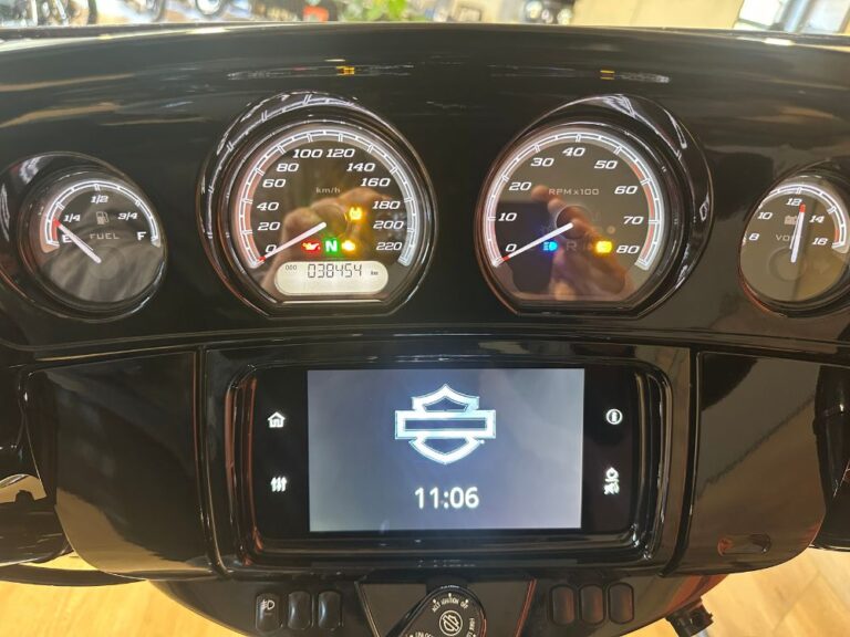 Harley-Davidson Ultra Limited 2022 usata – Touring con luci LED, Stage I Screamin’ Eagle – Harley-Davidson Civitanova 12